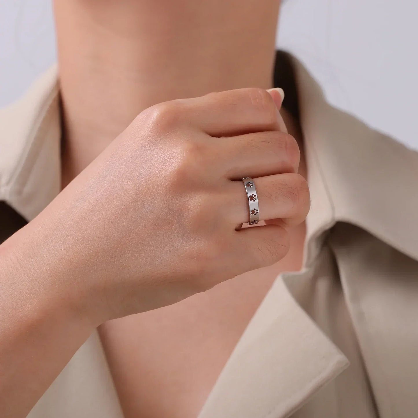 Bague Ajustable en Argent et or avec Motif de Patte – Miraie