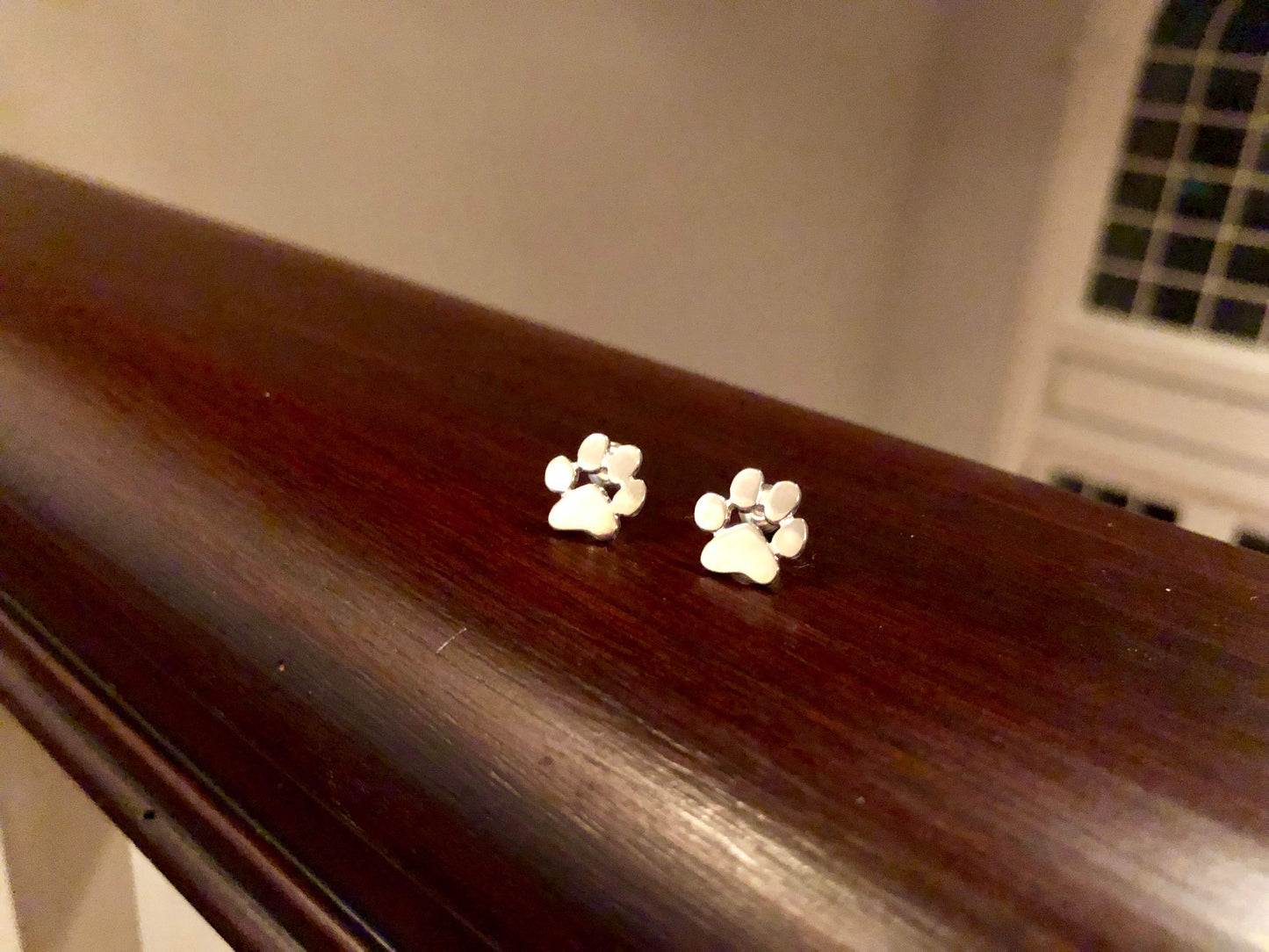 Boucles d'oreilles en patte de chien en or - Linai