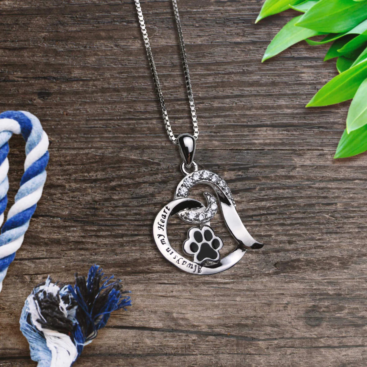 Collier à mémoire en cœur élégant en argent - Almaie